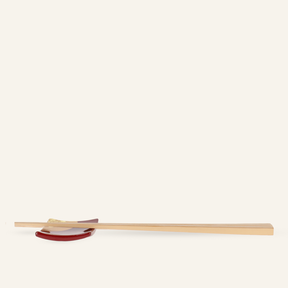 Kusunoki "hakuchirashi" camphor wood chopstick rest