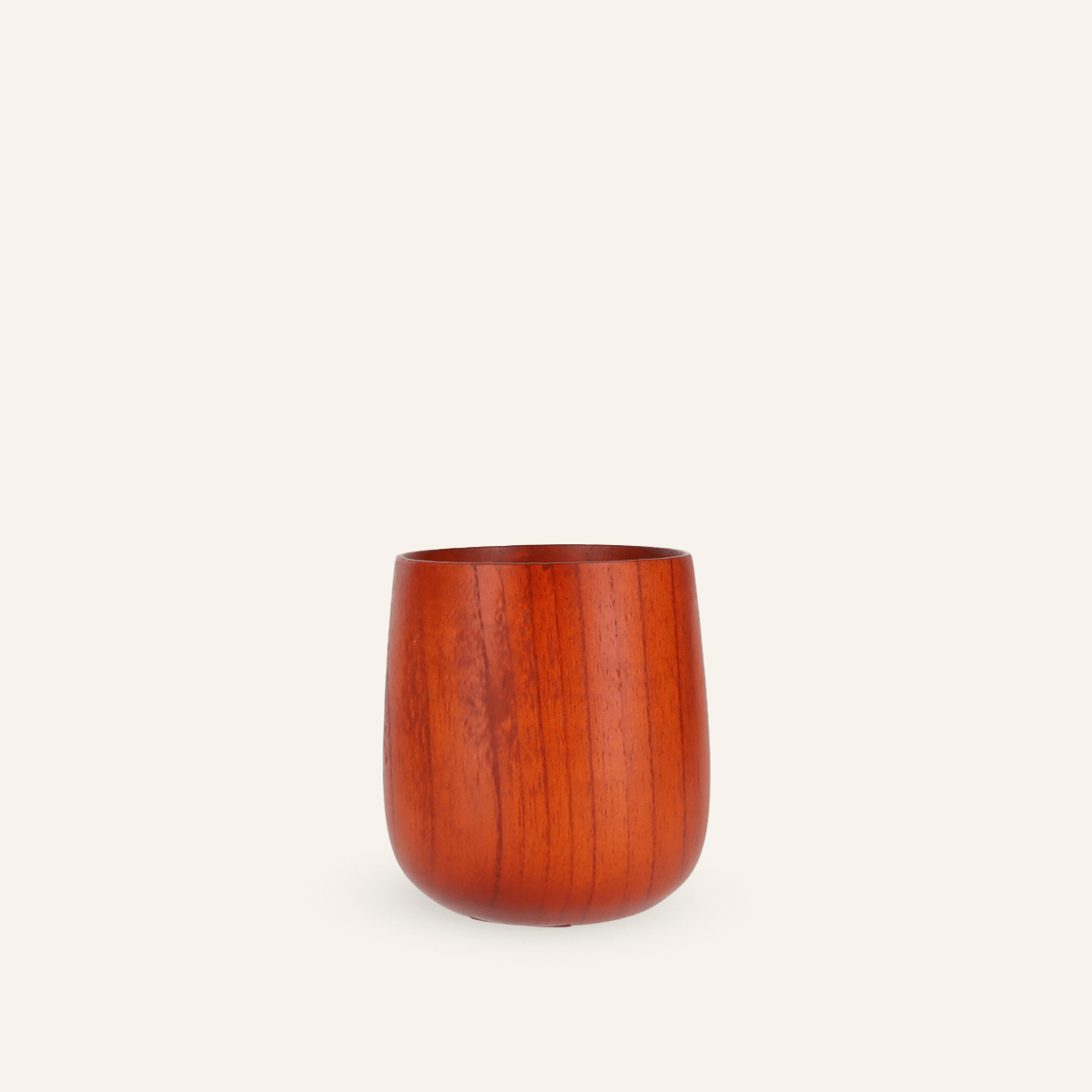 Tasse ronde en bois clair de melia azedarach