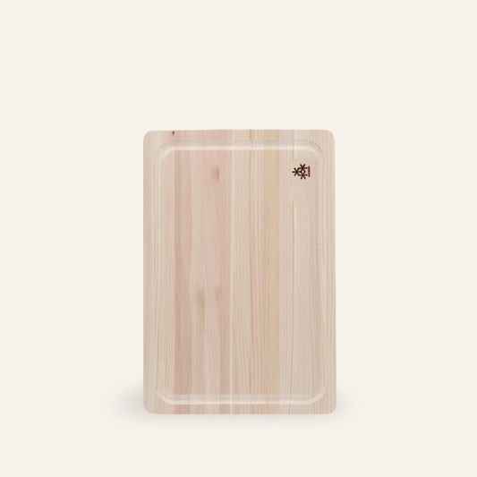 Planche à découper en bois hinoki avec rigole