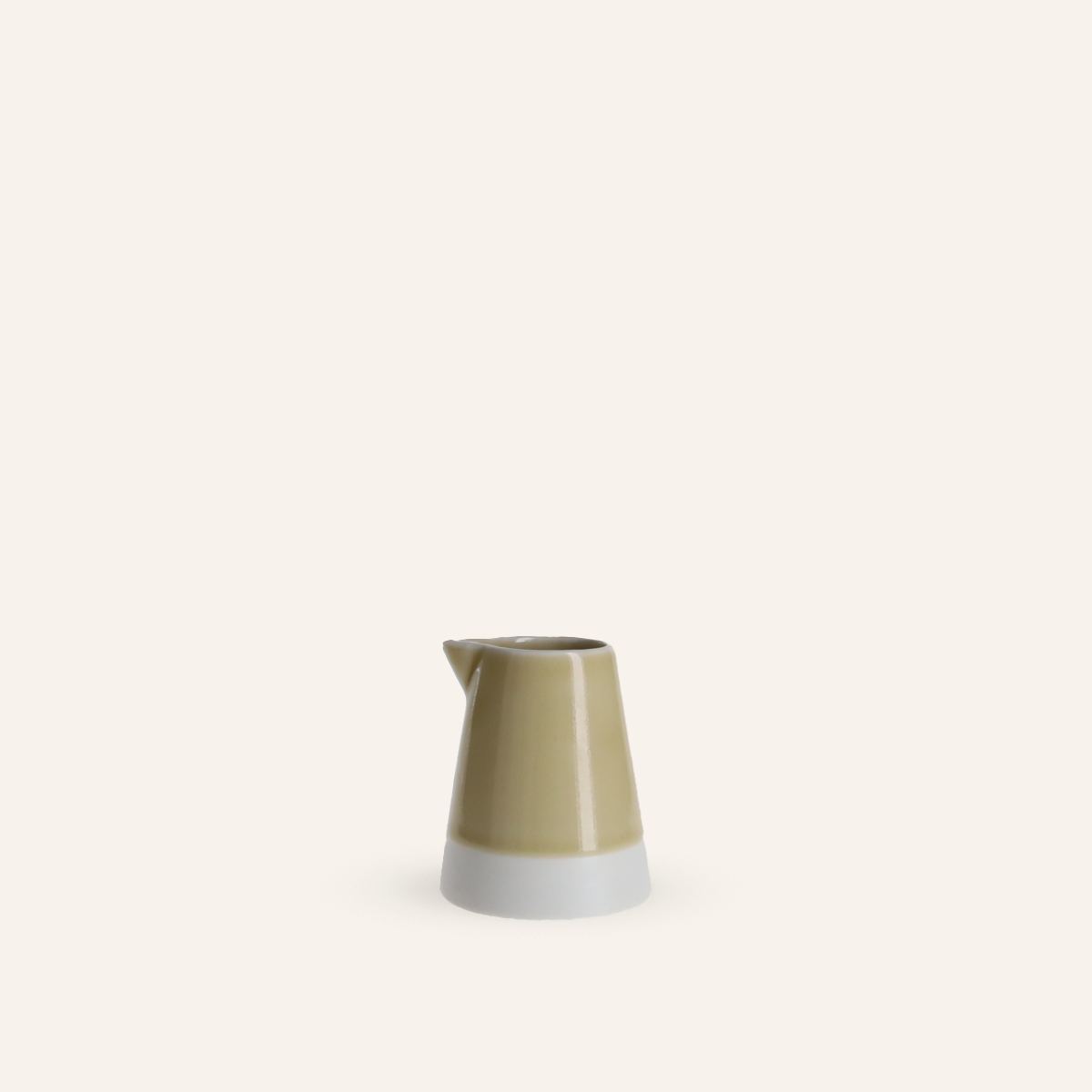 Hasamiyaki porcelain creamer "Essence of life"