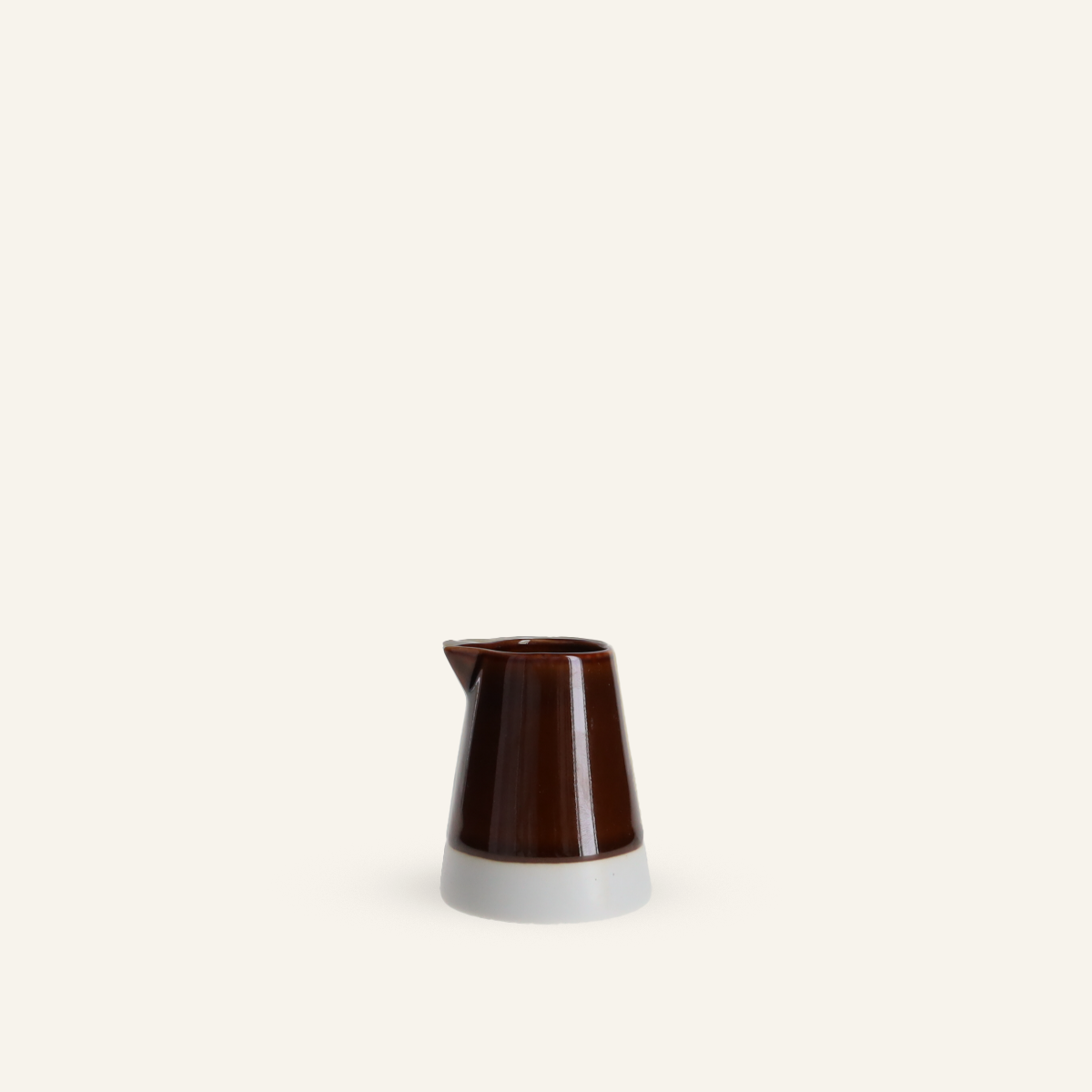 Hasamiyaki porcelain creamer "Essence of life"