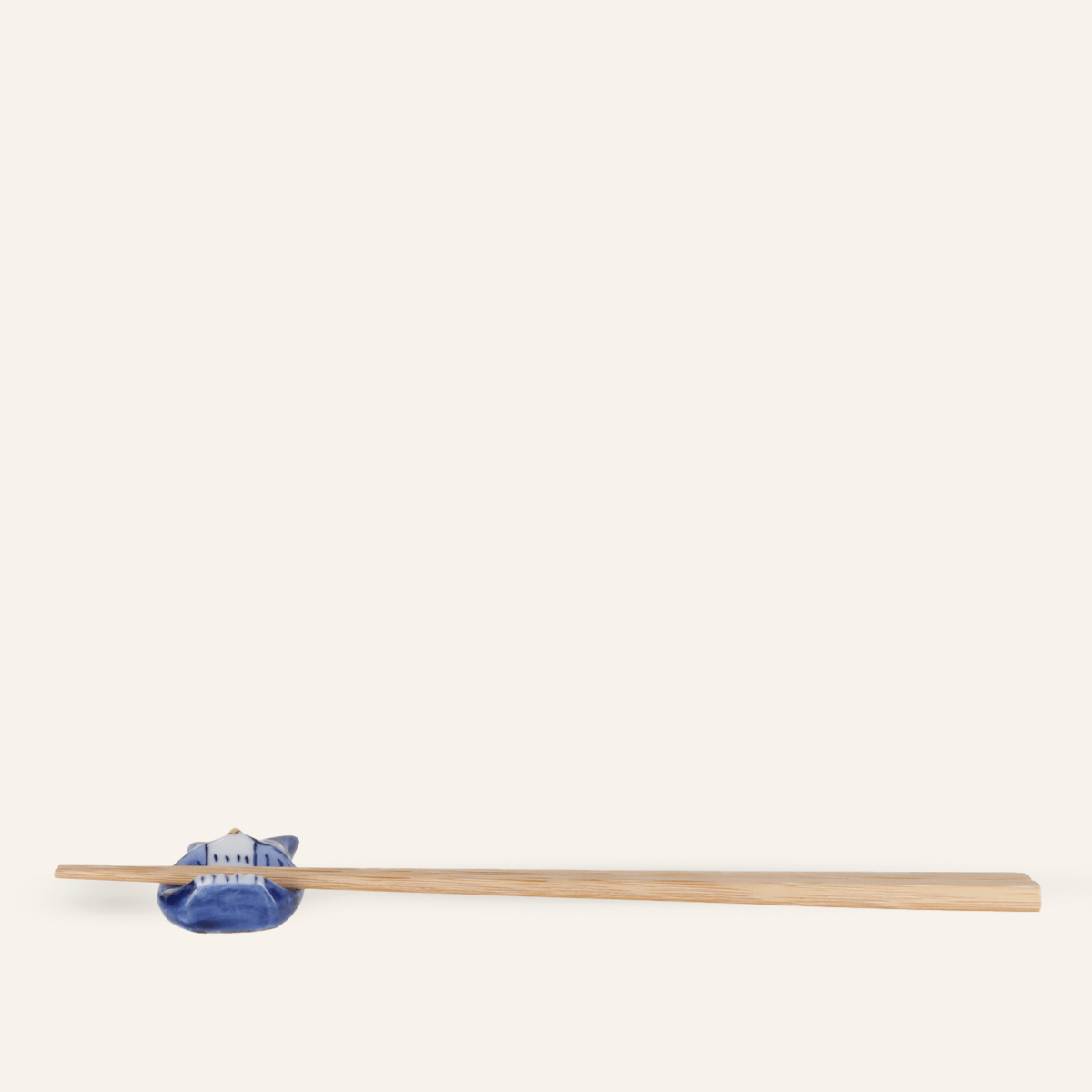 Hasamiyaki "owl" porcelain chopstick rest