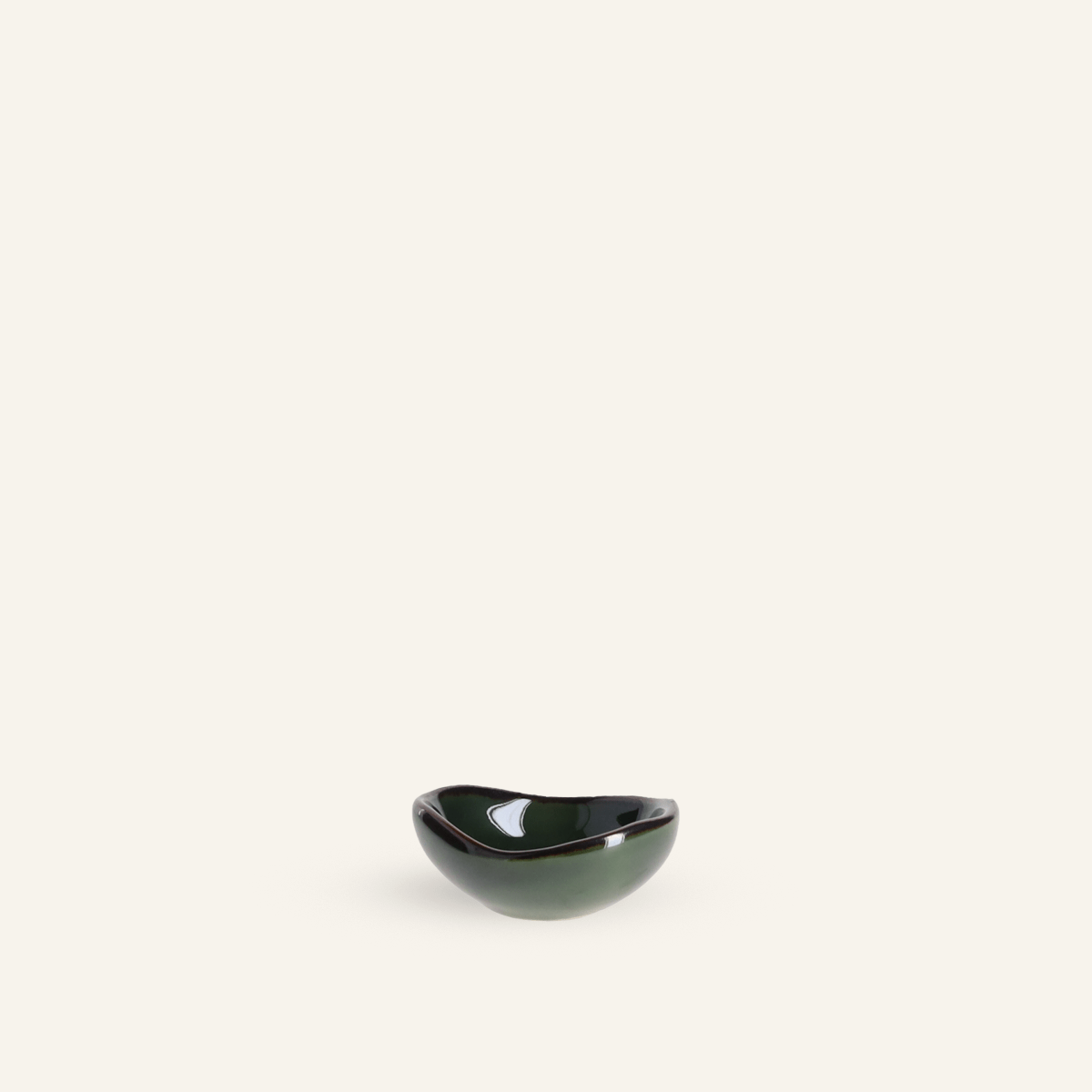 Minoyaki "mame" fine earthenware bean-shaped bowl