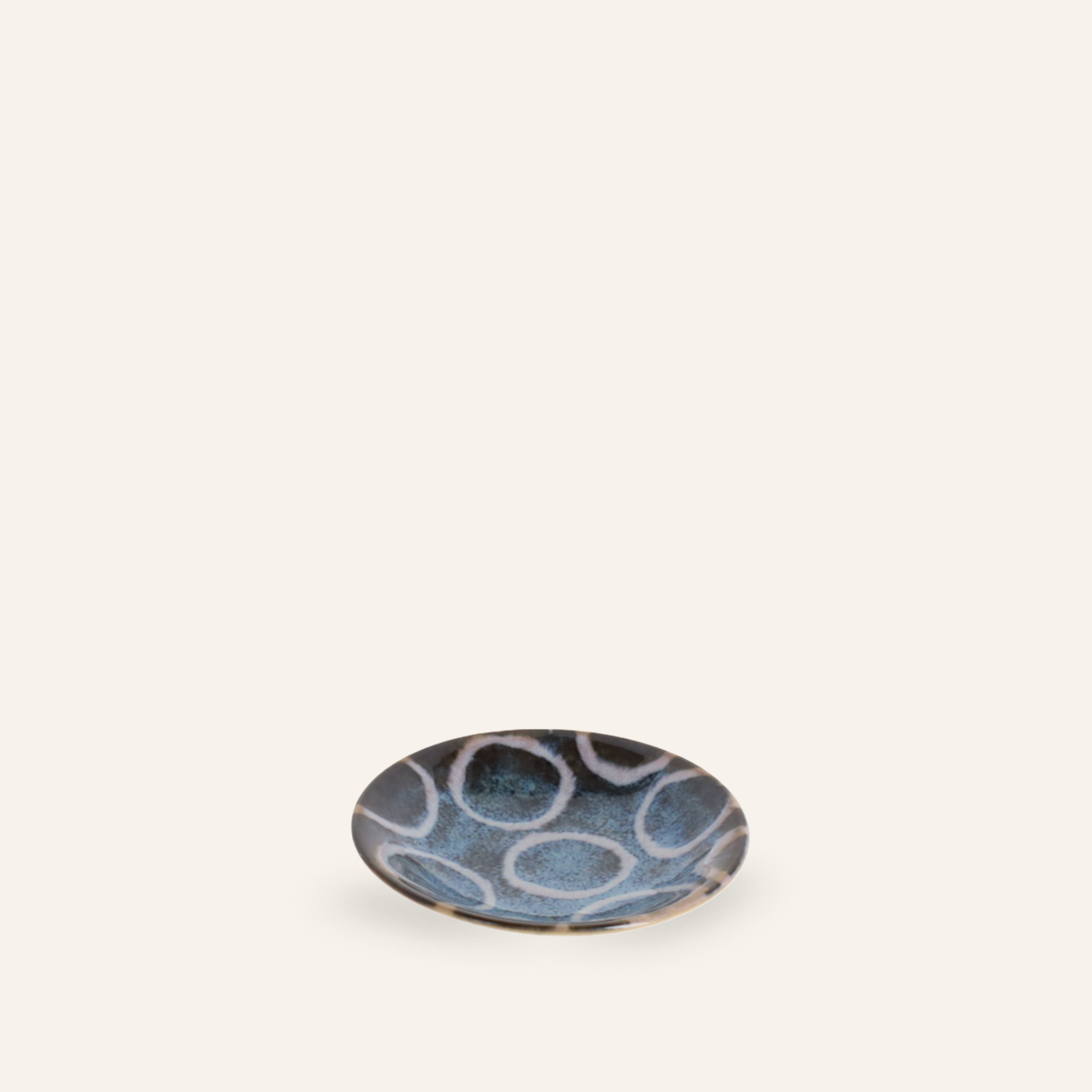 Petite assiette en porcelaine Minoyaki "Momomaru", teintes inspirées d'Okinawa