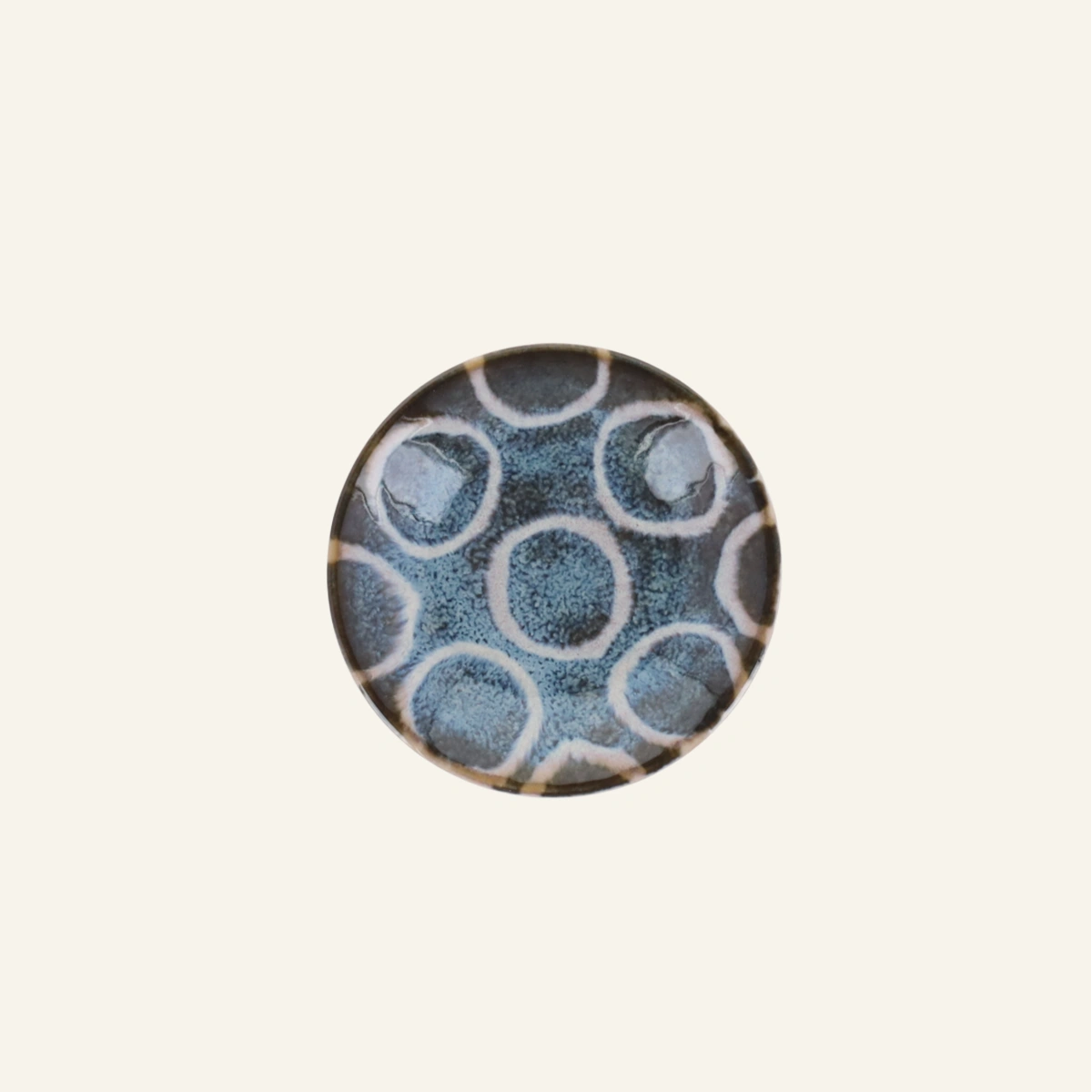 Petite assiette en porcelaine Minoyaki "Momomaru", teintes inspirées d'Okinawa
