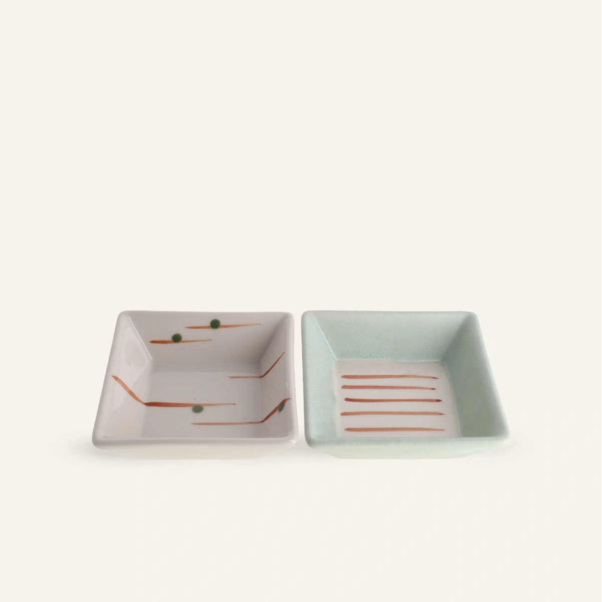 Coffret de 8 petites coupelles en porcelaine