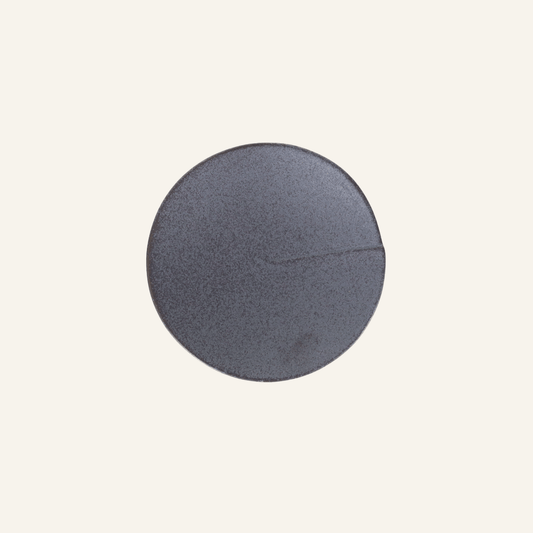 Small gray earthenware plate, fine Minoyaki "hasu"