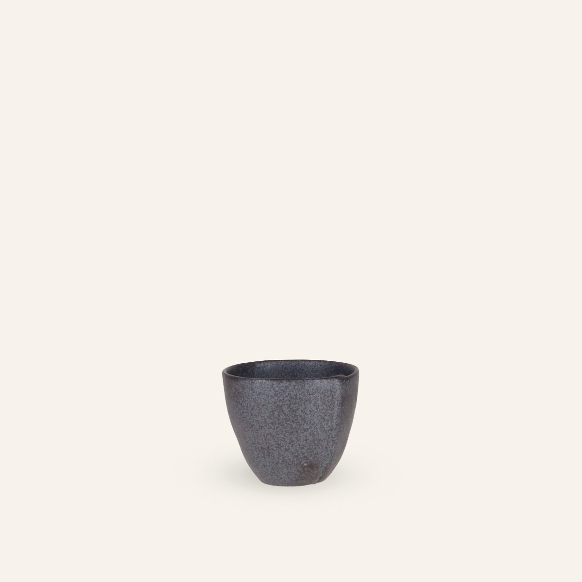 Minoyaki "tetsu" fine earthenware sake cup
