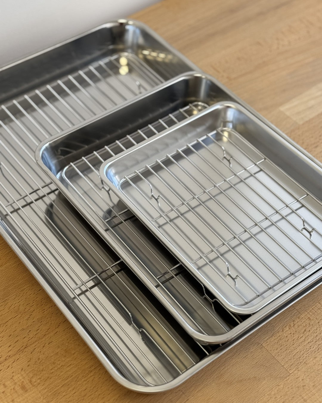 Plat à débarrasser en inox avec grille 24,8 x 20 x 3,3 cm