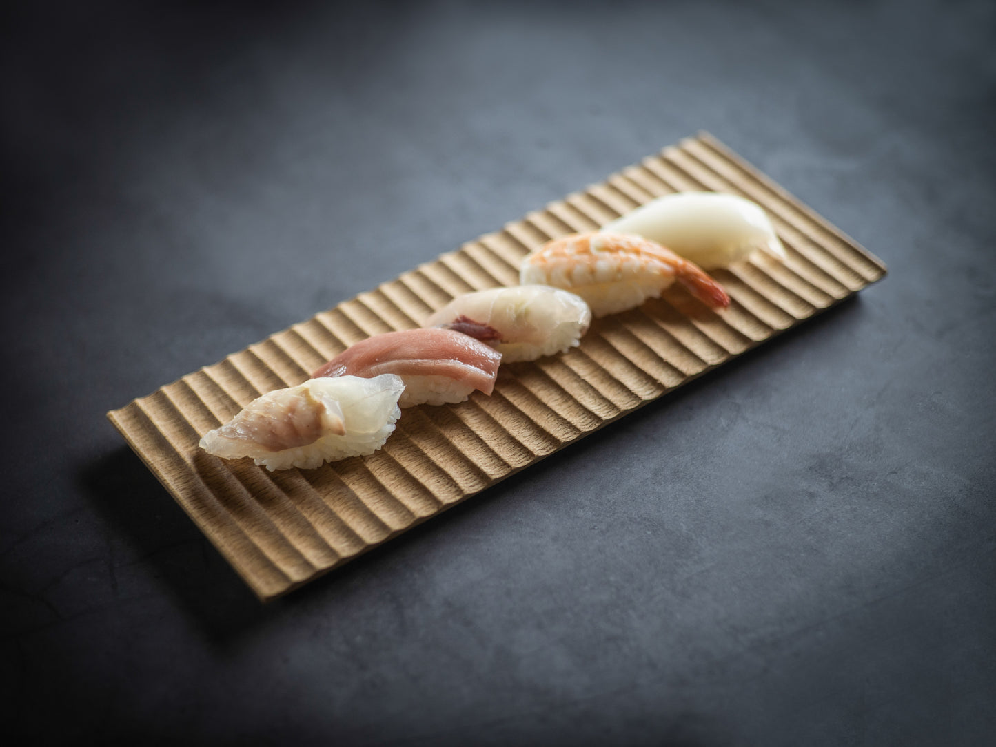 Plat en chêne strié S