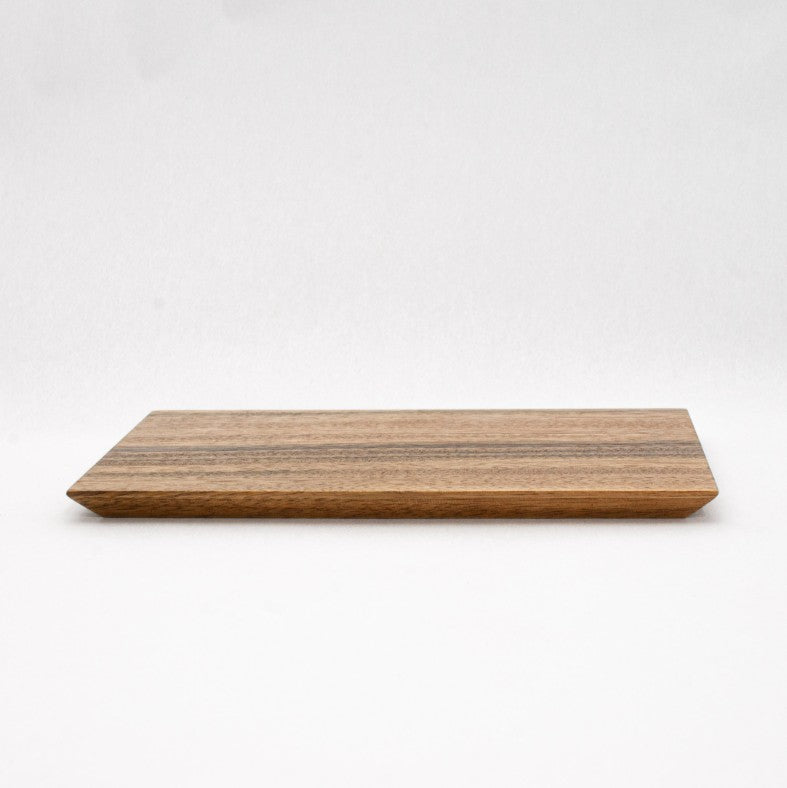 Plat en noyer de Nouvelle-Guinée