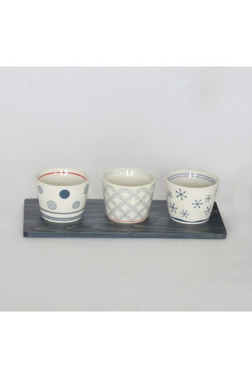 3 round ceramic cups and indigo dyed cedar wood plate