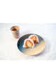 Assiette ronde en bois de marronier du Japon tochi teint à l'indigo