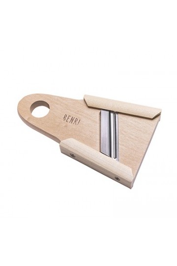 Wooden slicer for thin slice