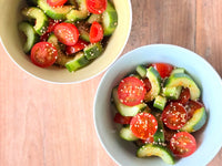 Salade de concombres smashés