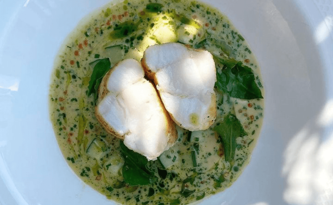 Lotte au shiso et sauce aux crustacés