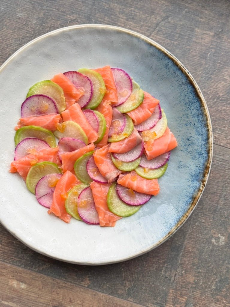 Saumon fumé et radis d'hiver marinés au yuzu
