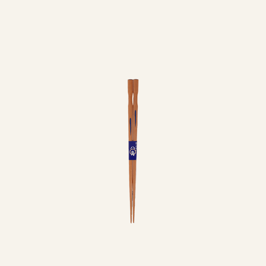 Baguettes en bois sculpté hakkaku