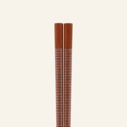 Thread striped chopsticks