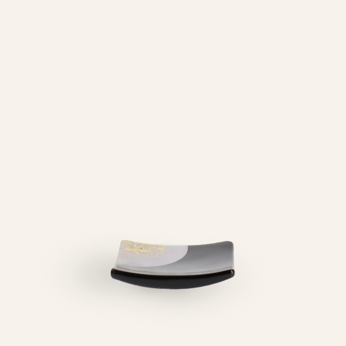 Kusunoki "hakuchirashi" camphor wood chopstick rest