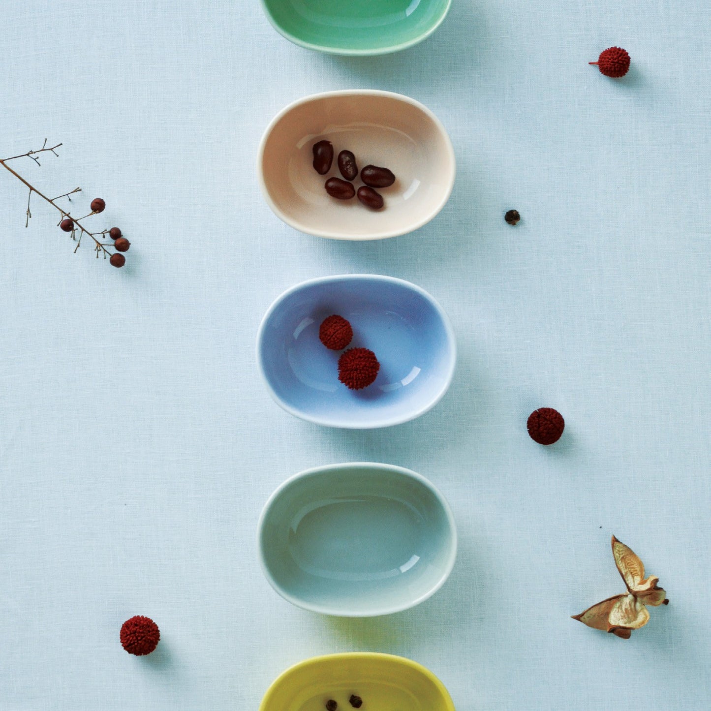 Bol ovale bleu en porcelaine Hasamiyaki "Essence of life"
