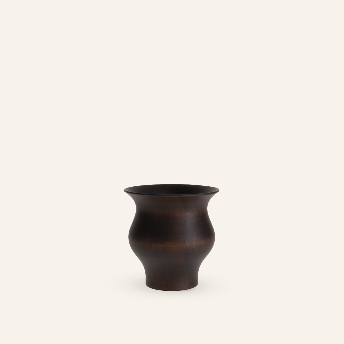 Tasse à saké en bois de cerisier sauvage