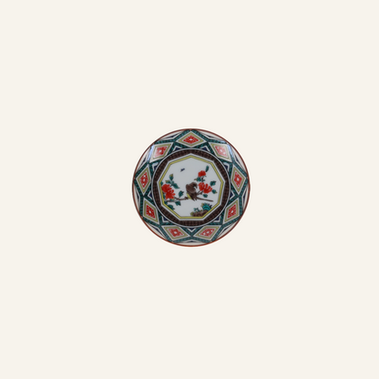 Small Kutaniyaki porcelain plate "Iroekyukakukachoumon"