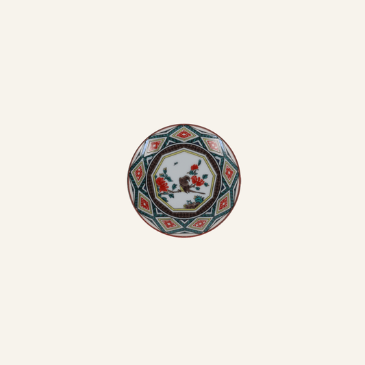 Small Kutaniyaki porcelain plate "Iroekyukakukachoumon"