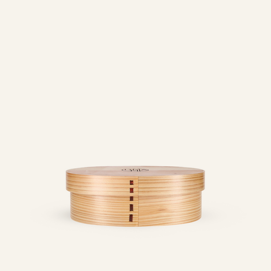 Oval cedar bento box "Magewappa" with Umami logo