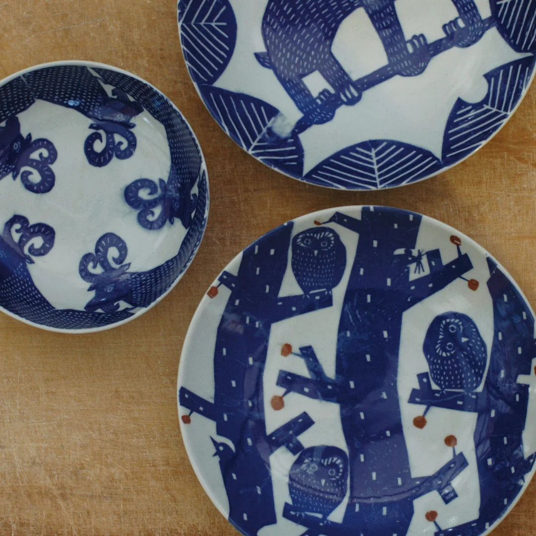 Assiette ronde en porcelaine motifs "Hibous"