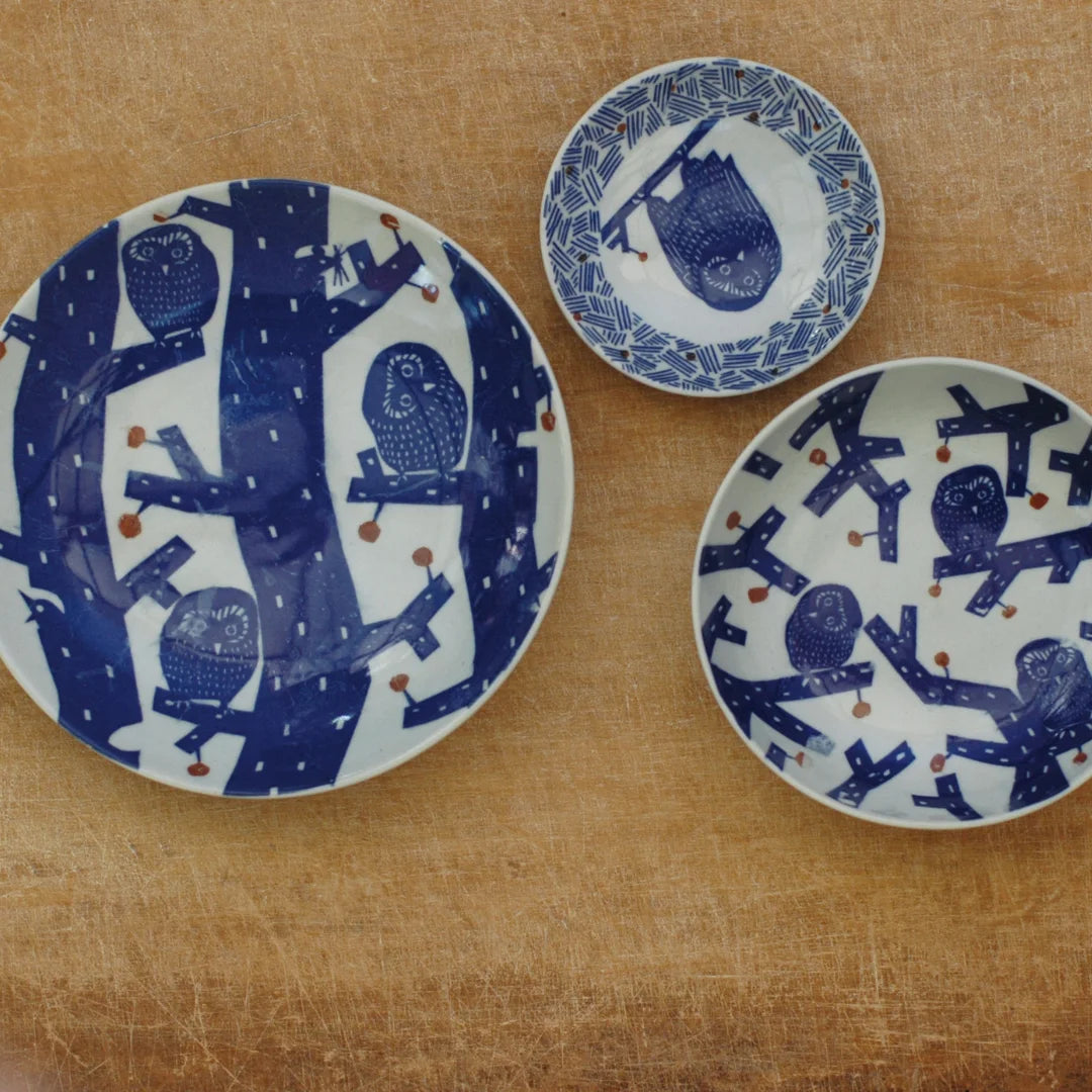 Assiette ronde en porcelaine motifs "Hibous"