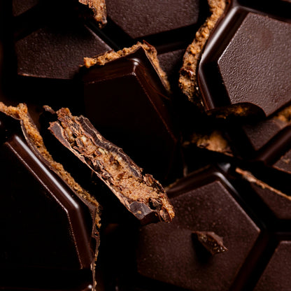 L'Œuf - Chocolat noir praliné sobacha et confit d’orange