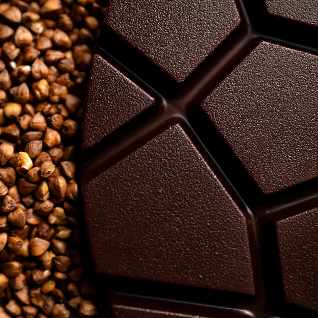 L'Œuf - Chocolat noir praliné sobacha et confit d’orange