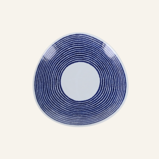 Assiette évasée en porcelaine Hasamiyaki "Indigo Komasuji"