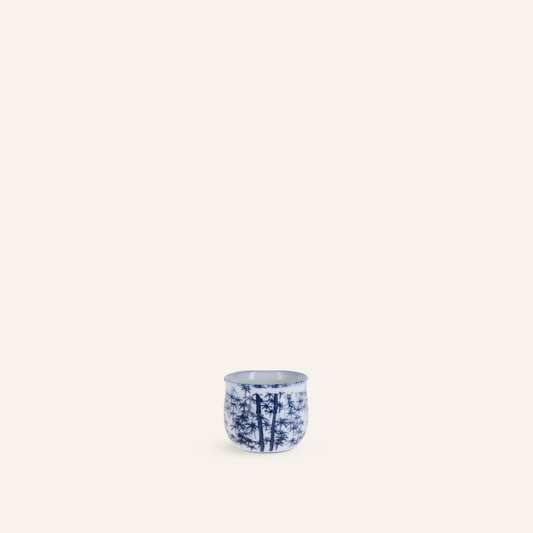 Hasamiyaki "Wakatake" porcelain sake cup