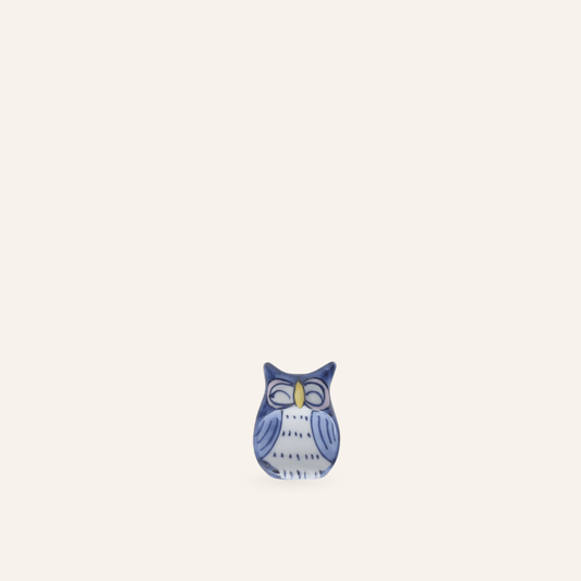 Hasamiyaki "owl" porcelain chopstick rest