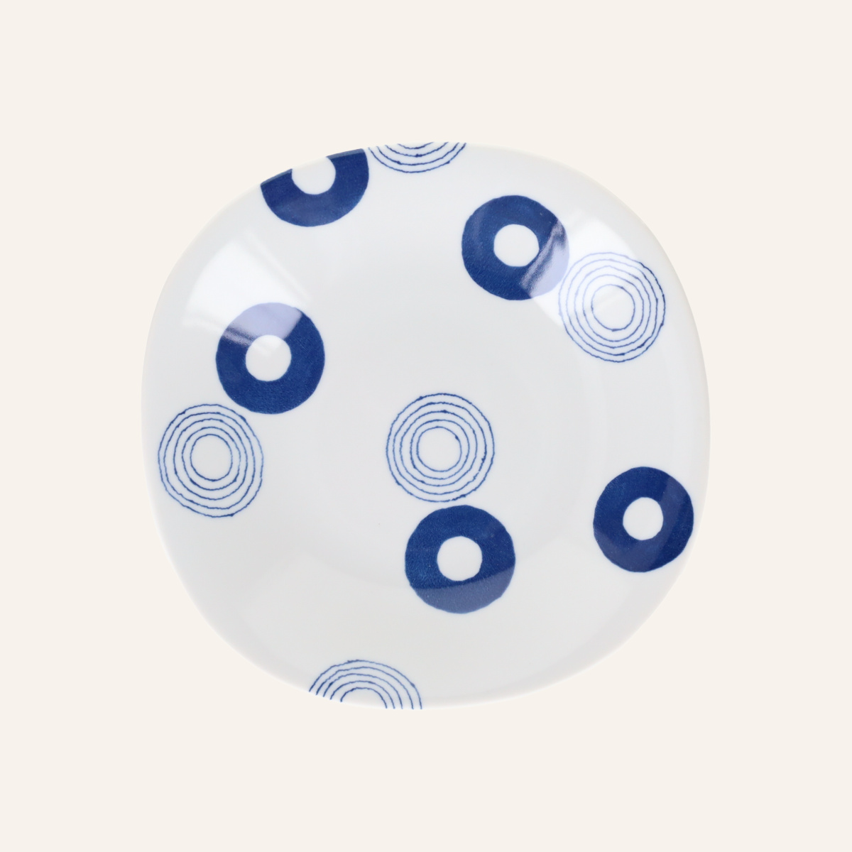 Hasamiyaki "Uzumarumon" Flared Porcelain Plate