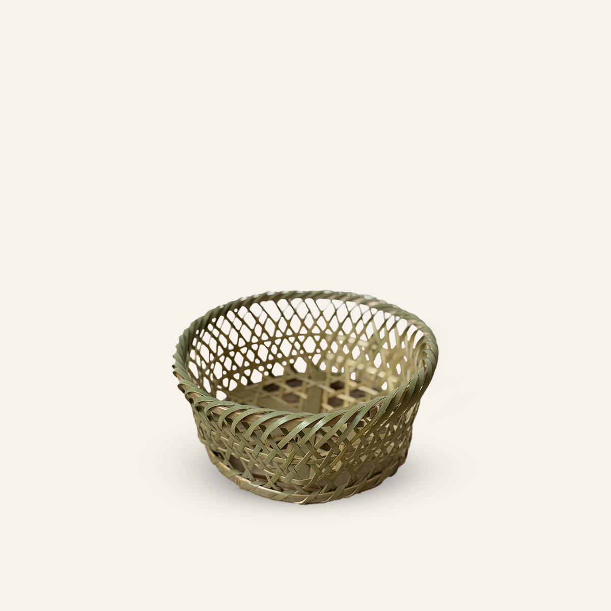 Mutsume round bamboo basket