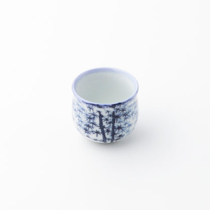 Tasse à saké en porcelaine Hasamiyaki "Wakatake"