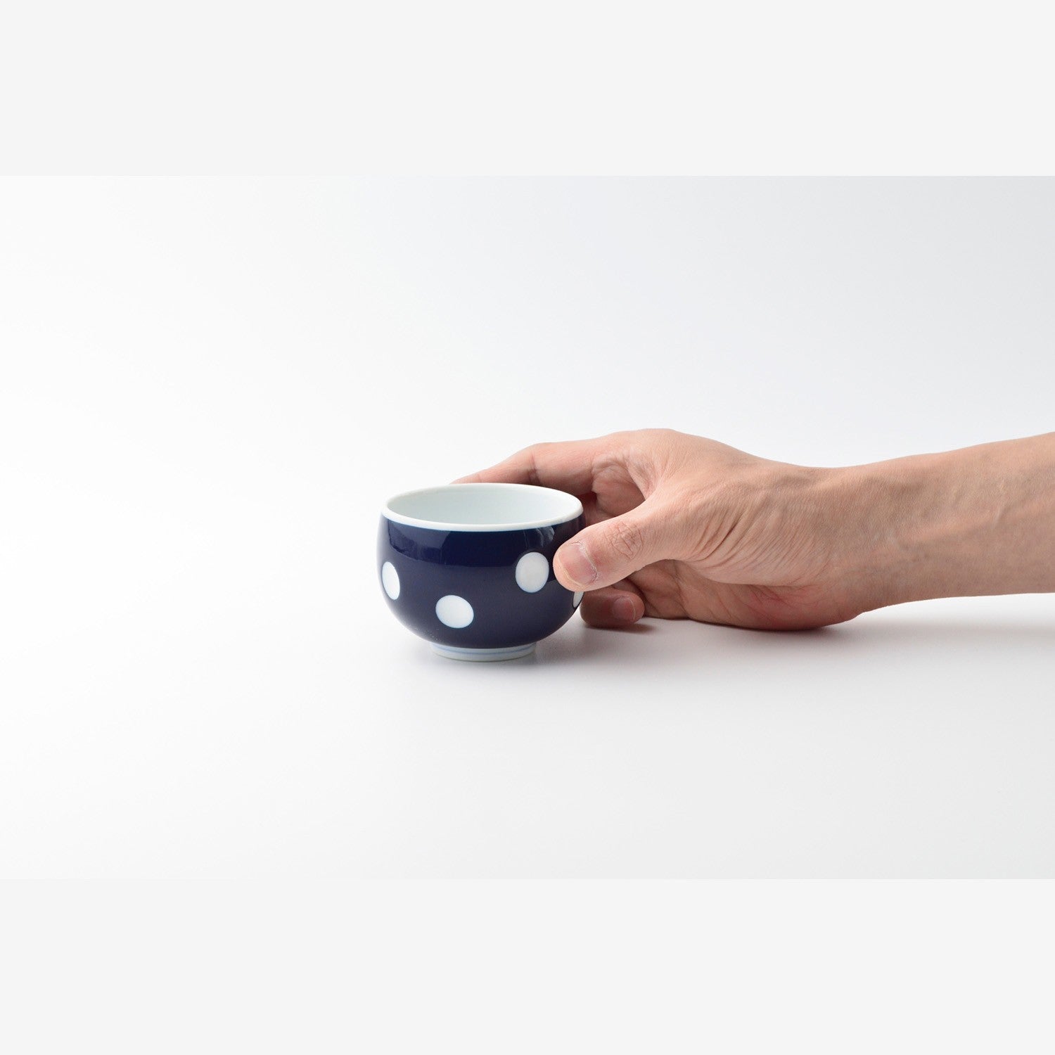 Tasse à thé bleue en porcelaine Aritayaki "Negaposi"