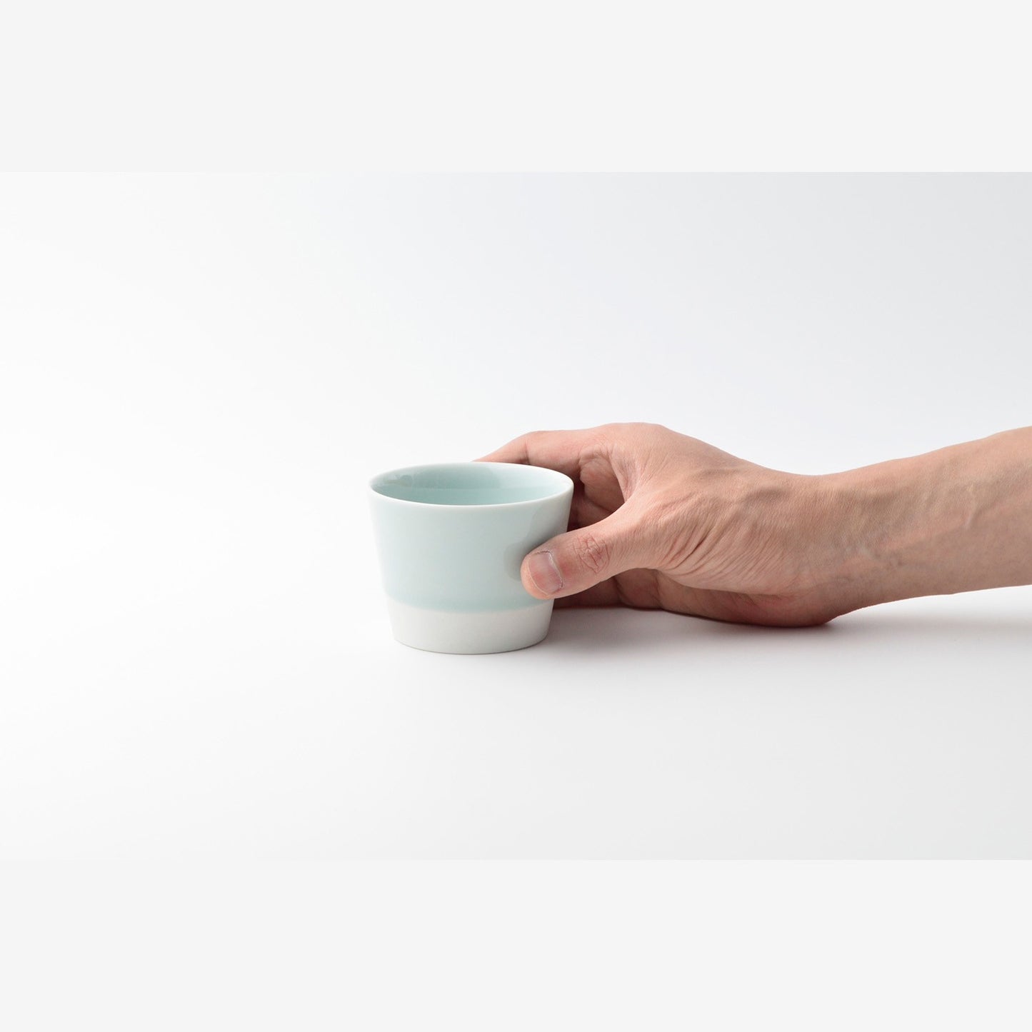 Tasse bleue en porcelaine Hasamiyaki "Essence of life"