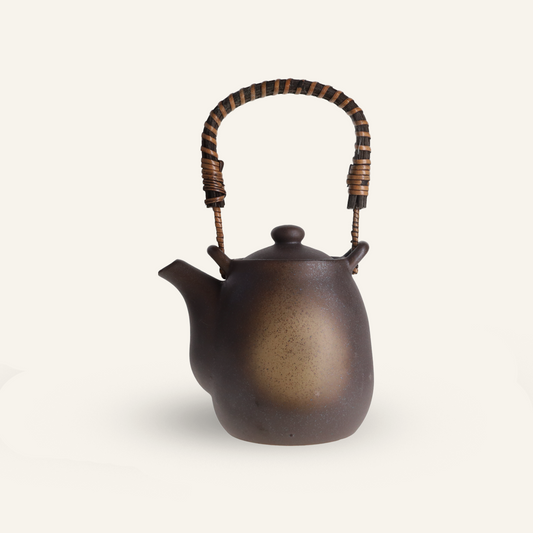 Traditional Dobin fine earthenware teapot with Minoyaki "Ami" filter