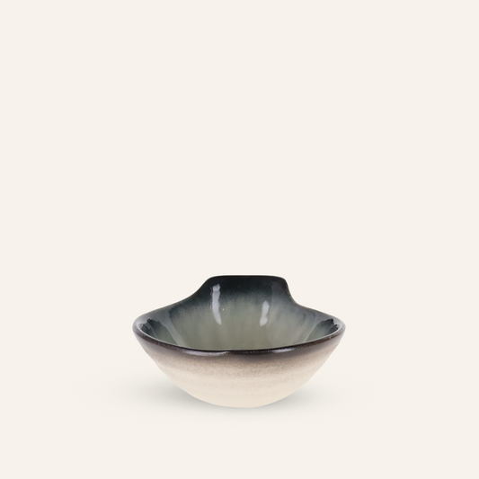 Small Tonsui fine earthenware bowl Minoyaki "kaeru"
