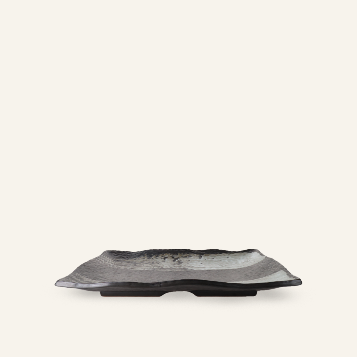 Large rectangular black earthenware plate, Bankoyaki "tsume"