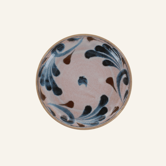 Assiette à pâtes en porcelaine Minoyaki "Karakusa", teintes inspirées d'Okinawa