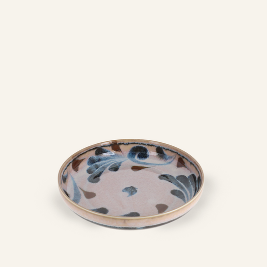 Assiette à pâtes en porcelaine Minoyaki "Karakusa", teintes inspirées d'Okinawa