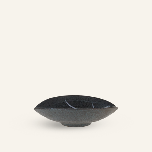 Small deep plate, fine earthenware Minoyaki "chousengaratsu"