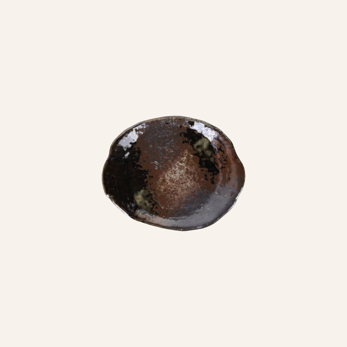 Small flared brown earthenware plate Minoyaki "zuiun"