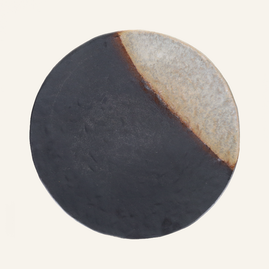 Large black ceramic Shigarakiyaki "taiyou" dish