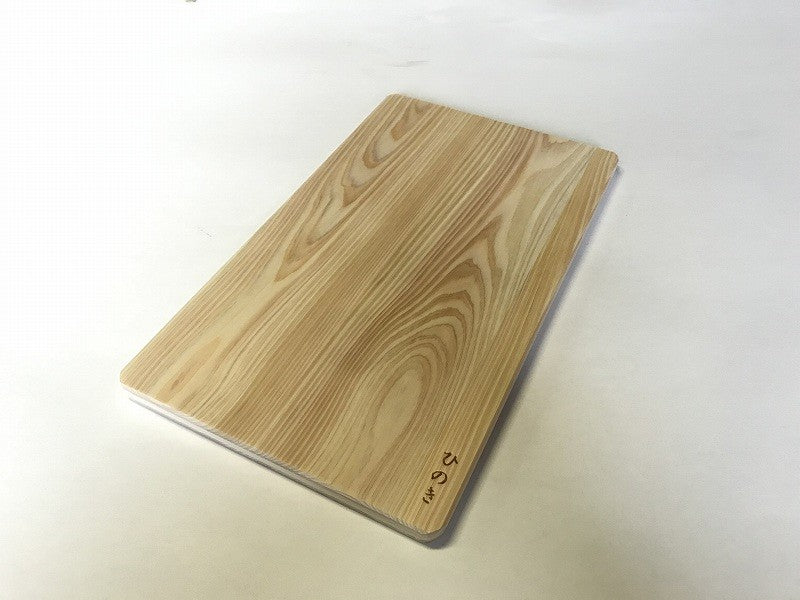 Fine planche a découper en cyprès Hinoki